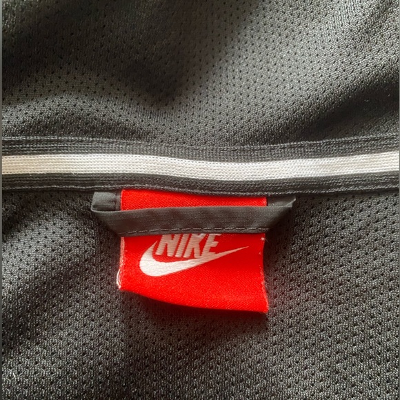 Nike Windrunner Jacket - Picture 5 of 6